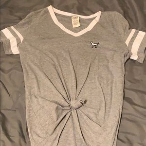 VS pink tee shirt